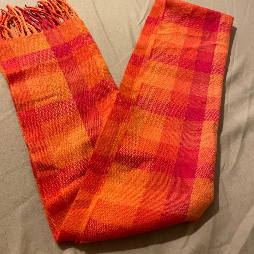 100%  Cashmere  scarves